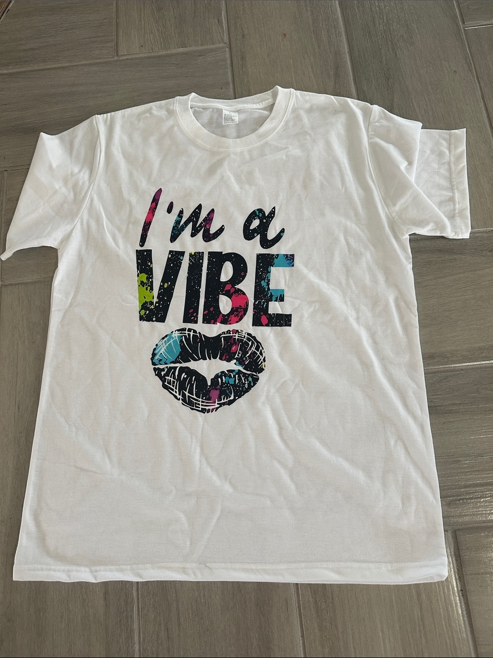 🚨2 for $10 🚨NWOT White  'I'm a VIBE' Graphic Tee with Multicolor Print